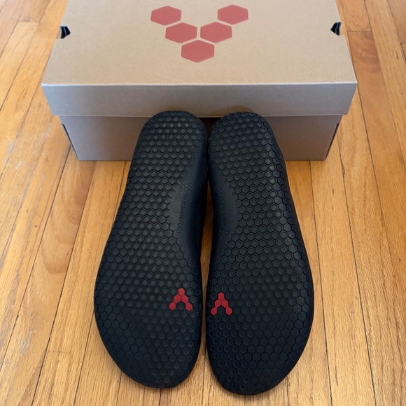 ✨NIB✨ Vivobarefoot Stealth III Women's Sneakers - Picture 3 of 4
